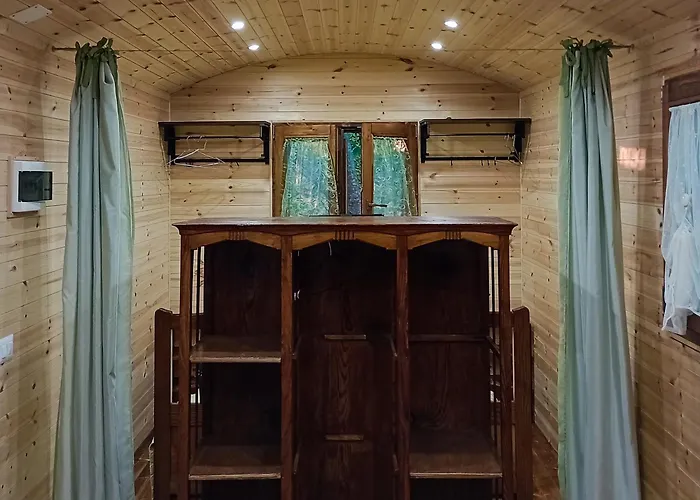カントリーハウス Alleluja & Glamping Pellegrino Parmense