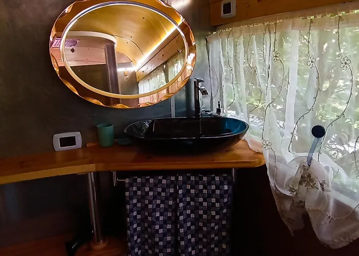 カントリーハウス Alleluja & Glamping Pellegrino Parmense